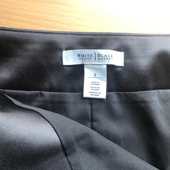 Like new sz 6 WHBM pencil skirt with slit, side zipper. Smooth, shiny w/lining - Picture 6 of 7